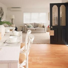Salty Breeze Beach House, hotell i Orewa