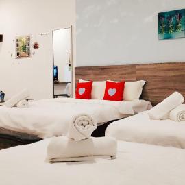 Winggarden Murals House by JE Boutique Guesthouse