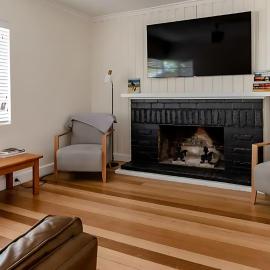 Relaxing modern home in central Sandy Bay, hotel din Sandy Bay