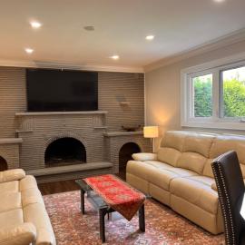 2 bedroom 1 Parking Ground floor unit, hotel in Richmond Hill