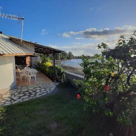 Tahara'a Beach Bungalow