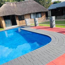 Eccoo OR Tambo Airport lodge, Hotel in Kempton Park
