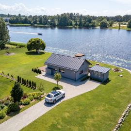 Pärnu jõe villa