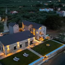 Olive & Sea Luxury Suites, Hotel in Skala Sotiros