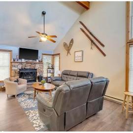 Camelback Private Home located behind Waterpark & Ski Lift, hotel i Tannersville