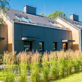 Apartament w willi z sauną i ogrodem SurfingBird Dźwirzyno, hotel in Dźwirzyno
