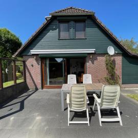 Heerlijke vrijstaande vakantiewoning aan het Veerse meer, hotel u gradu 'Wolphaartsdijk'