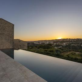 Corten House - IsulaTravel