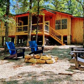 Hideaway Cabin near Mammoth Springs, Ark, hotel en Mammoth Spring