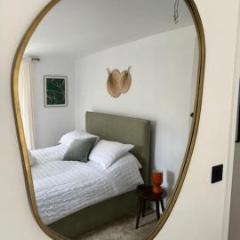 Stylish & central apartment close to the beach, hotel in Penzance