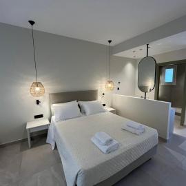 Mediterranean Sea Top Floor
