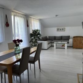 Apartment Magdalena, hotel in Korenica