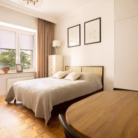KOMFORTOWY APARTAMENT W ŚCISŁYM CENTRUM & PARKING Comfortable apartment in the very center of Warsaw