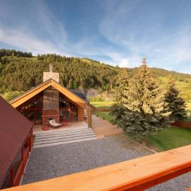 Resort Poiana Brazilor Csango Wellness、Valea Receのホテル