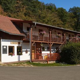 Penzion U Strakatého Koně, hotel din Blansko