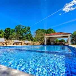 Charming stone house with private pool & jacuzzi - Holiday Home Vera