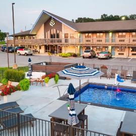PINEMARK Inn Suites Events, hotel in Saint Clair