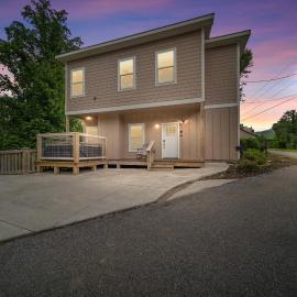 Private, Gatlinburg Bliss with Hot Tub and City Views