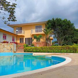 Viesnīca Finca Hotel el Amanecer pilsētā Kimbaja