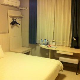 Jinjiang Inn Changchun FAW Factory Car Business City, hotel u gradu Čangčuen