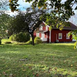 Prästgården 303 Västra Tunhem โรงแรมในVästra Tunhem