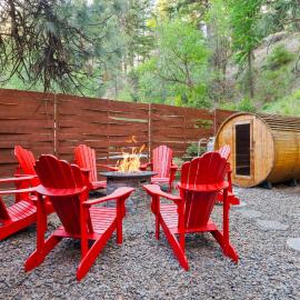 White Pass Log Cabin Luxury Retreat, hotel v destinácii Rimrock