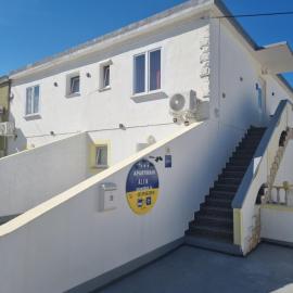 APARTMANI ALEN, hotel a Dinjiška