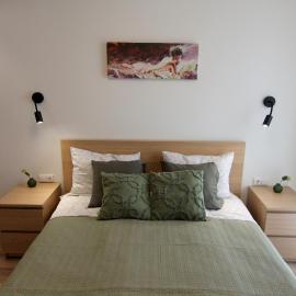 Warmzy Home - Modern 2 Rooms Apartment With Free Parking, hotel i Vilnius