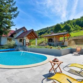 Pet Friendly Home In Piscanovec