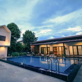 FineUpHome Pool Villa , Chiangkhan, hotel Csiangkhamban