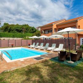 Awesome Apartment In Kastav With Swimming Pool, khách sạn ở Kastav