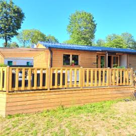 Chalet au cœur d'un domaine, hotel in Marcilly-sur-Eure