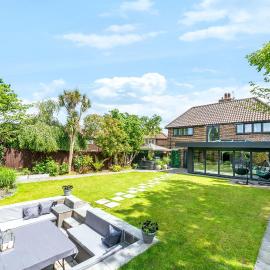 Gatsby Villa London with Garden & Hot Tub
