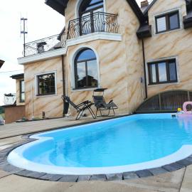 Agroturystyka nad Nidą, hotel en Włoszczowa