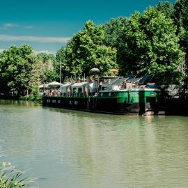 Péniche La Messagère, hotel sa Villeneuve-lès-Béziers