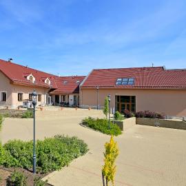 Penzion Harmonie, viešbutis mieste Žlutice