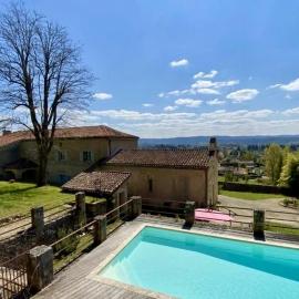ESPACE PRESENCE - LE COUVENT, Hotel in Duravel