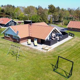 Four-Bedroom Holiday Home In Blavand