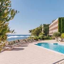 Alivi: Bastia şehrinde bir otel