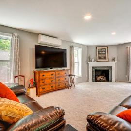 Wilmington Retreat Near Trails, Skiing & Festivals