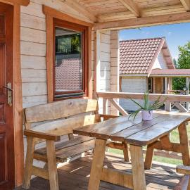 Nice Home In Wejdyki With Sauna, hotelli kohteessa Wejdyki