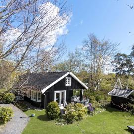 Cozy Home In Græsted With Sauna