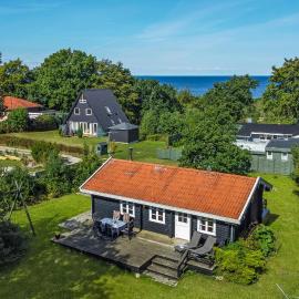 Nice Home In Glesborg With Wifi, Hotel in Glesborg