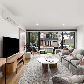 Anchorage Villa - Chic, Pet Friendly by Marina