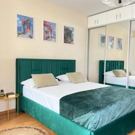 Studio near Copou Hospitals IRO Parhon, hotel in Iaşi