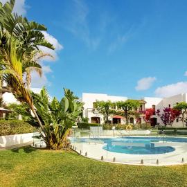 Amazing Apartment In Estepona With Wifi