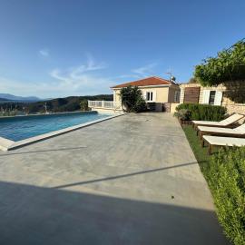 Bay View Villa, готель у місті Ваті (Ітака)