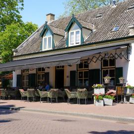 Hotel Het Witte Paard, хотел в Етен-Леур