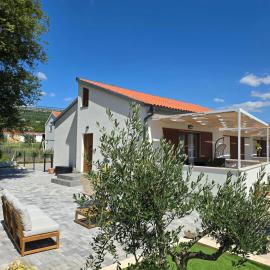 House Angelina