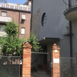 Nuova Casa vacanze nonna Prassede con giardino e posto auto、レッコのホテル